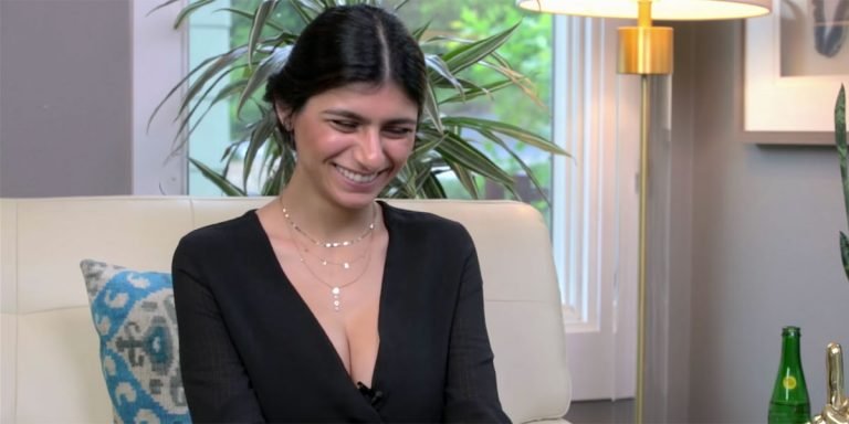 La star de Bikini-Clad OnlyFans, Mia Khalifa, remercie les fans pour leur soutien après avoir fait don d’une énorme somme d’argent